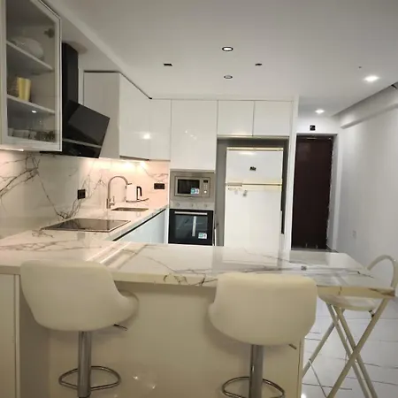 Homestay Airbhouse Private & Triana *