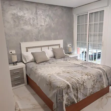 Homestay Airbhouse Private & Triana Seville