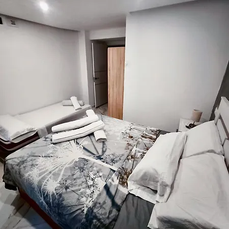 Airbhouse Private & Triana Alloggio in famiglia *